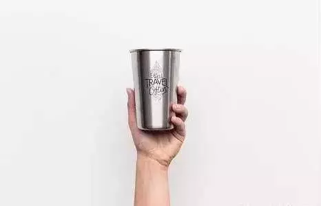 這種杯子不能用來喝水，對身體有害無益，家裡有的，趕緊扔掉