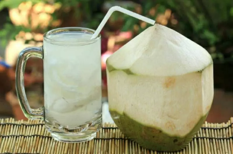 椰子水好厲害，可以救命還能改善甲狀腺功能，7大功效由內而外改善健康。